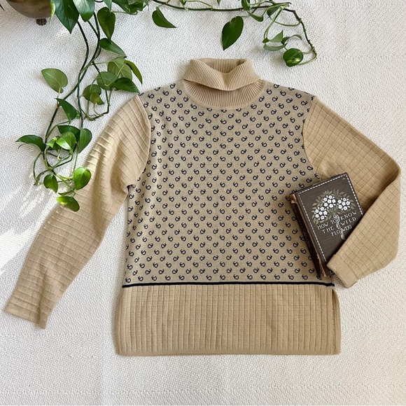 Vintage Sweaters - Vintage 90s Preppy Chic Turtleneck Tan Knit Sweater Medium
